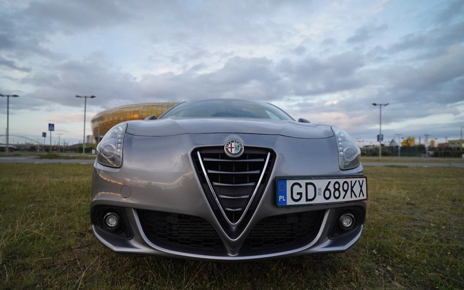 Alfa Romeo Giulietta cena 47200 przebieg: 127000, rok produkcji 2015 z Gdańsk małe 121